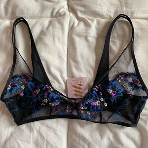 savage x fenty wallflower bralette